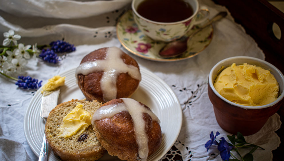 Sourdough Einkorn Hot Crossed Buns